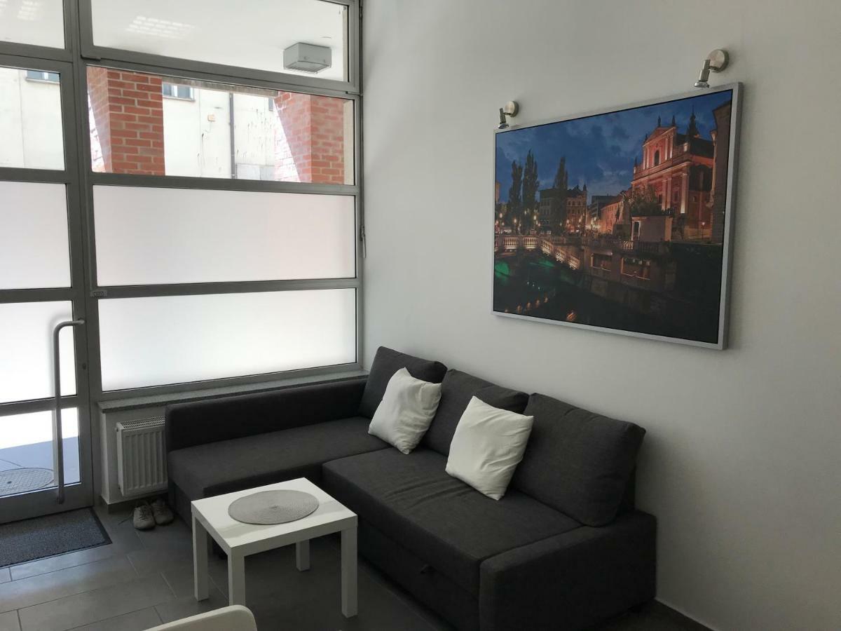 Viktor Lägenhet Ljubljana Exteriör bild